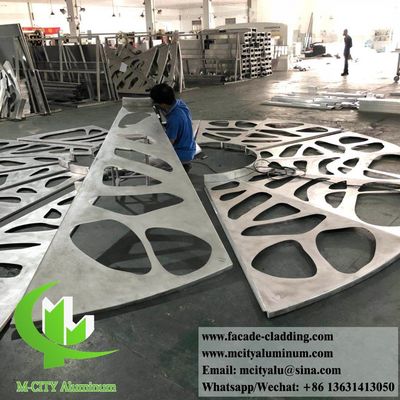 品質  Customized Size Powder Coated Perforated Aluminum Ceiling Panel for Interior Exterior Decoration 工場