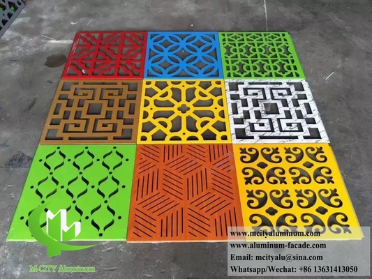 金属CNC アルミウム 彫刻板 建築装飾のための孔付きシート