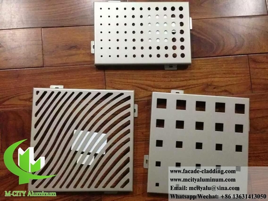 穴を開けるアルミニウムコーティングパネル 建物のファセードシステムのための固形スライブ曲線パネル