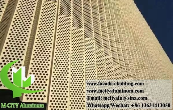 折りたたまれた金属スクリーン 穴を開けたシートアルミパネル 建物の壁玄関の装飾 3D形