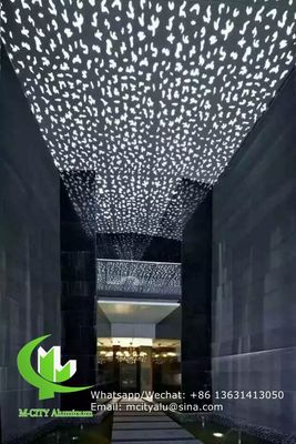 お買い得 2mm 厚さ PVDF ペイント アルミ レーザー 切断 パネル 天井 装飾 と 孔付き アルミ 玄関 オンライン