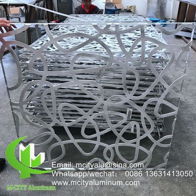 お買い得 装飾用レーザーカットパネルのための木色で粉末で覆われた5mmパフォー化アルミスクリーン オンライン