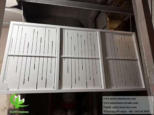 お買い得 3mm 厚さの粉末でコーティングされたアルミ格子パネル,ファサードおよびフェンスアプリケーションのためのカスタムRALカラー オンライン