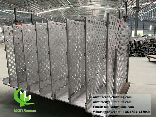 お買い得 オーダーメイドの金属フェサード 丸い穴のパターンを持つアルミのコーティングシート オンライン