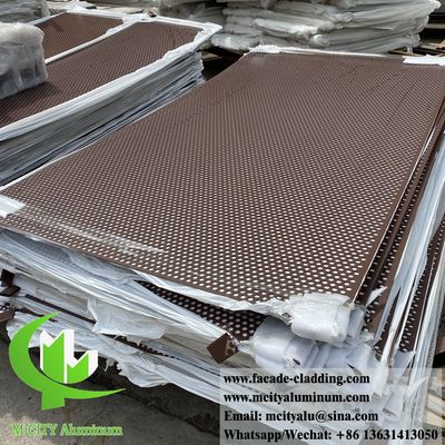 お買い得 粉末で覆われた孔付き金属パネル オーダーメイドRAL色と1000x2000mm 庭園フェンスのためのサイズ オンライン