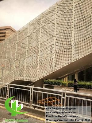 お買い得 パフォーレートアルミニウム壁カバー 模様付き固形金属壁ファサード PVDF 15年保証 オンライン