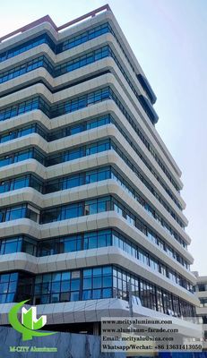 お買い得 カスタム可能なPVDFコーティングアルミニウムウォールクラッドパネル（厚さ3mm、ファサードシステム用） オンライン